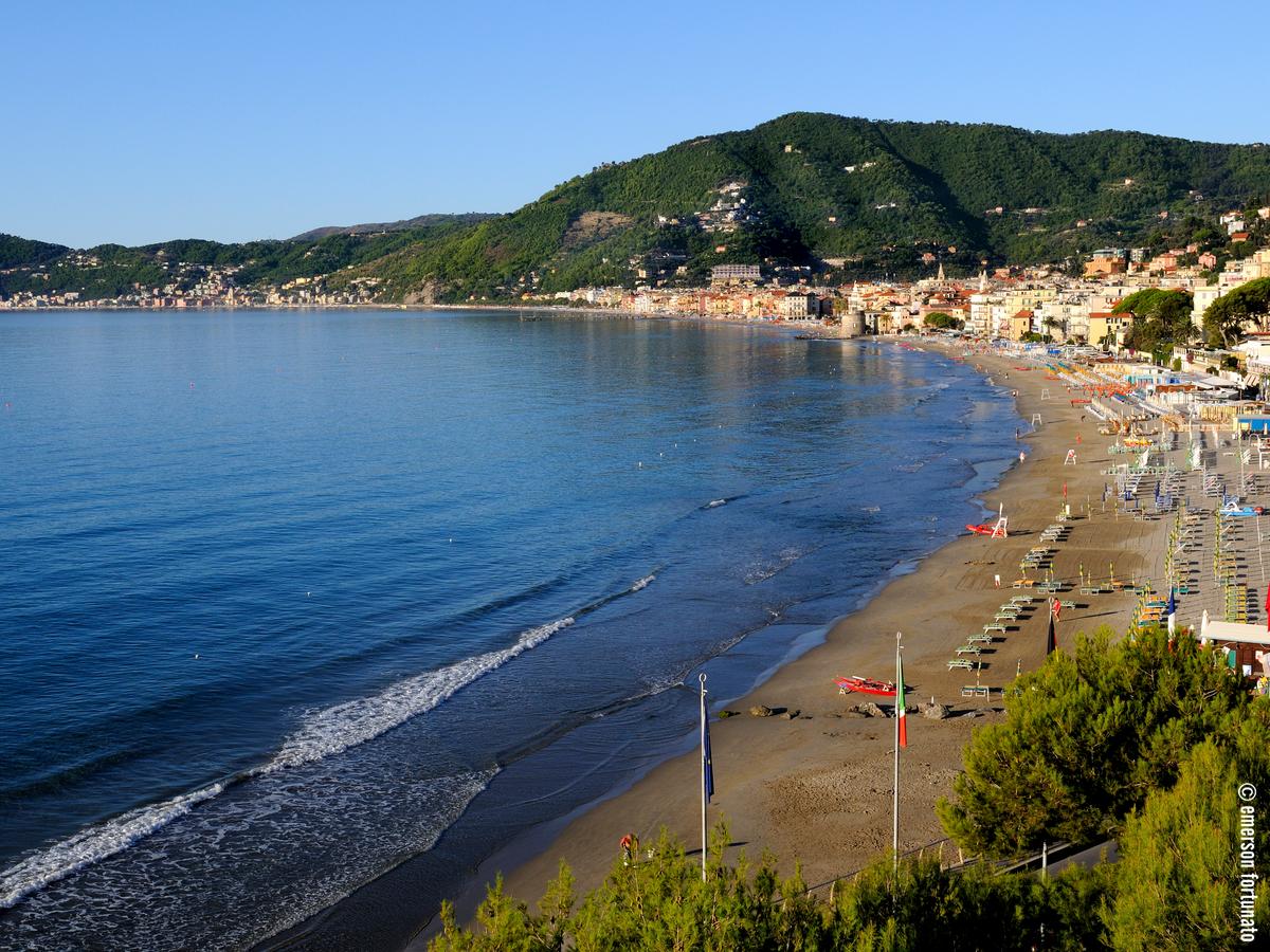 Immagine della spiaggia di Alassio